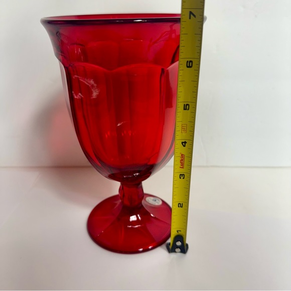 Vintage Dalzell Viking glass goblet. This piece is very sturdy ruby red glass. - Picture 8 of 8